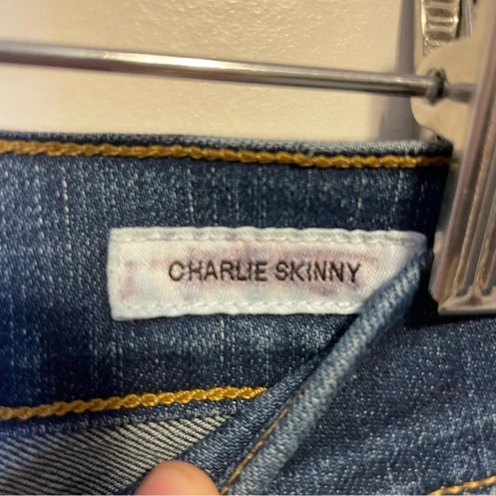 Lucky brand ankle jeans. Charlie skinny